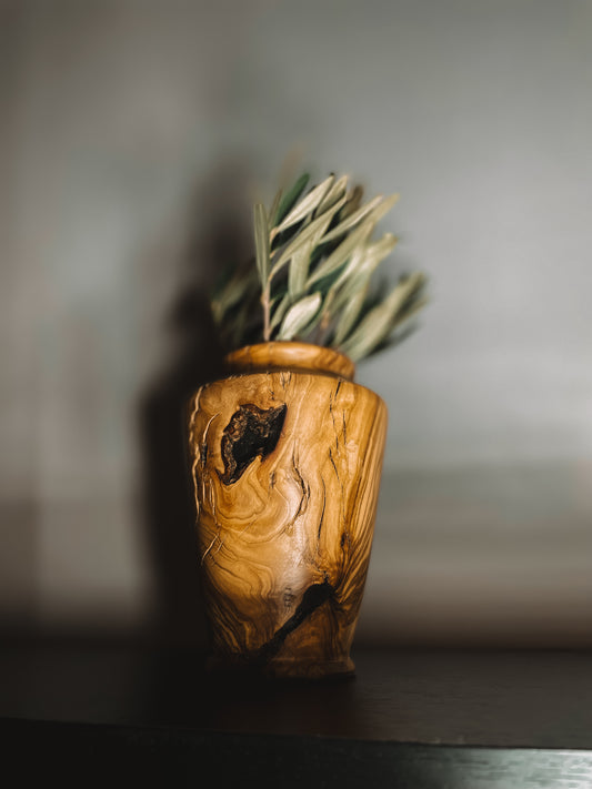 Vase tourné Olivier nº1